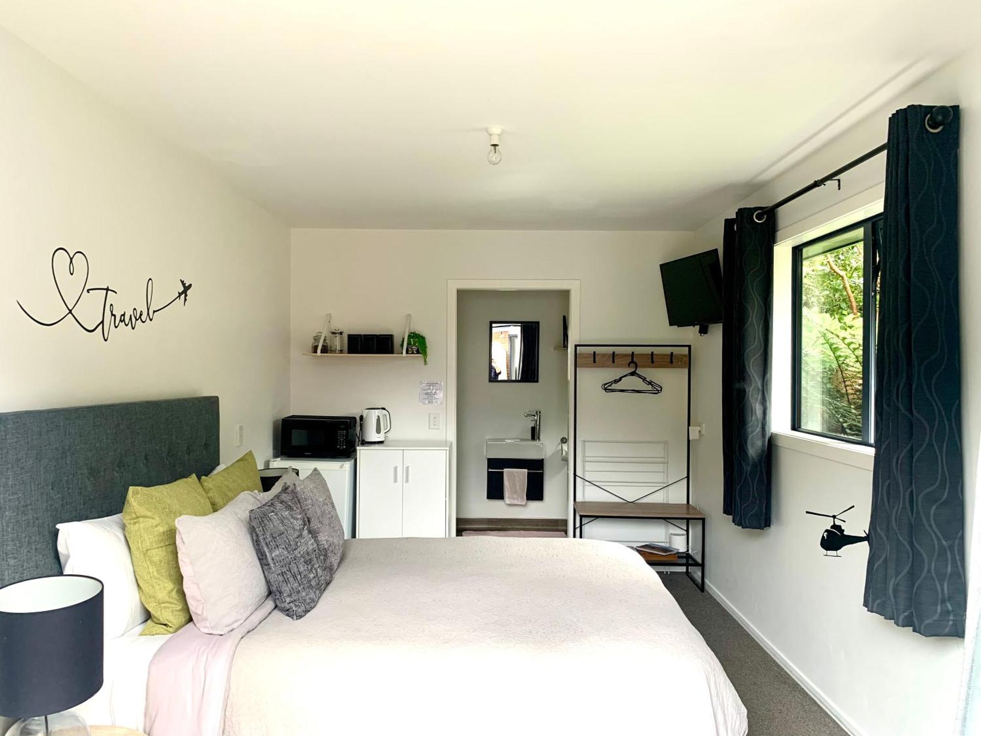 Six Kamahi Guest Apartment *